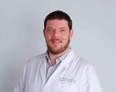 Dr. Augusto León G.